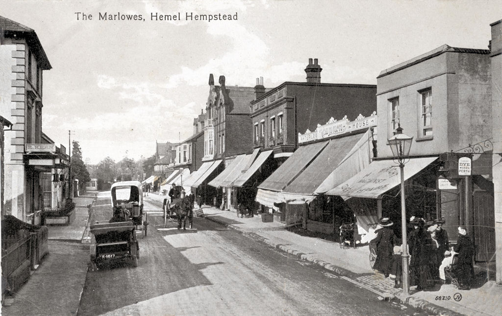 Place Hemel Hempstead Post Cards (Hertfordshire Genealogy)